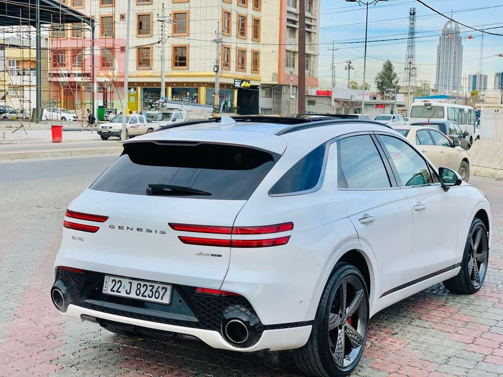 Genesis GV70